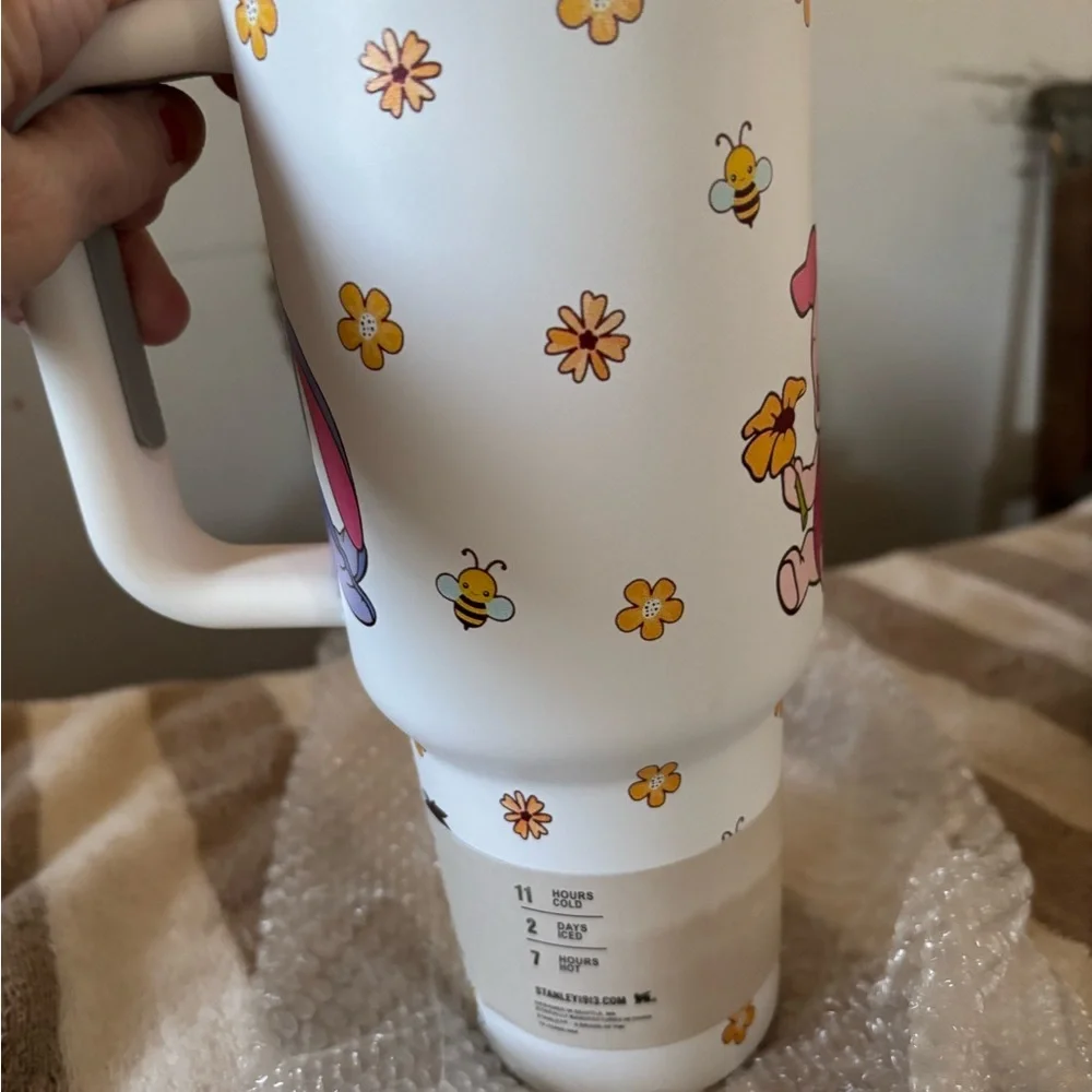 Stanley White Tumbler with Pooh and Tigger Design - Picture 5 of 6